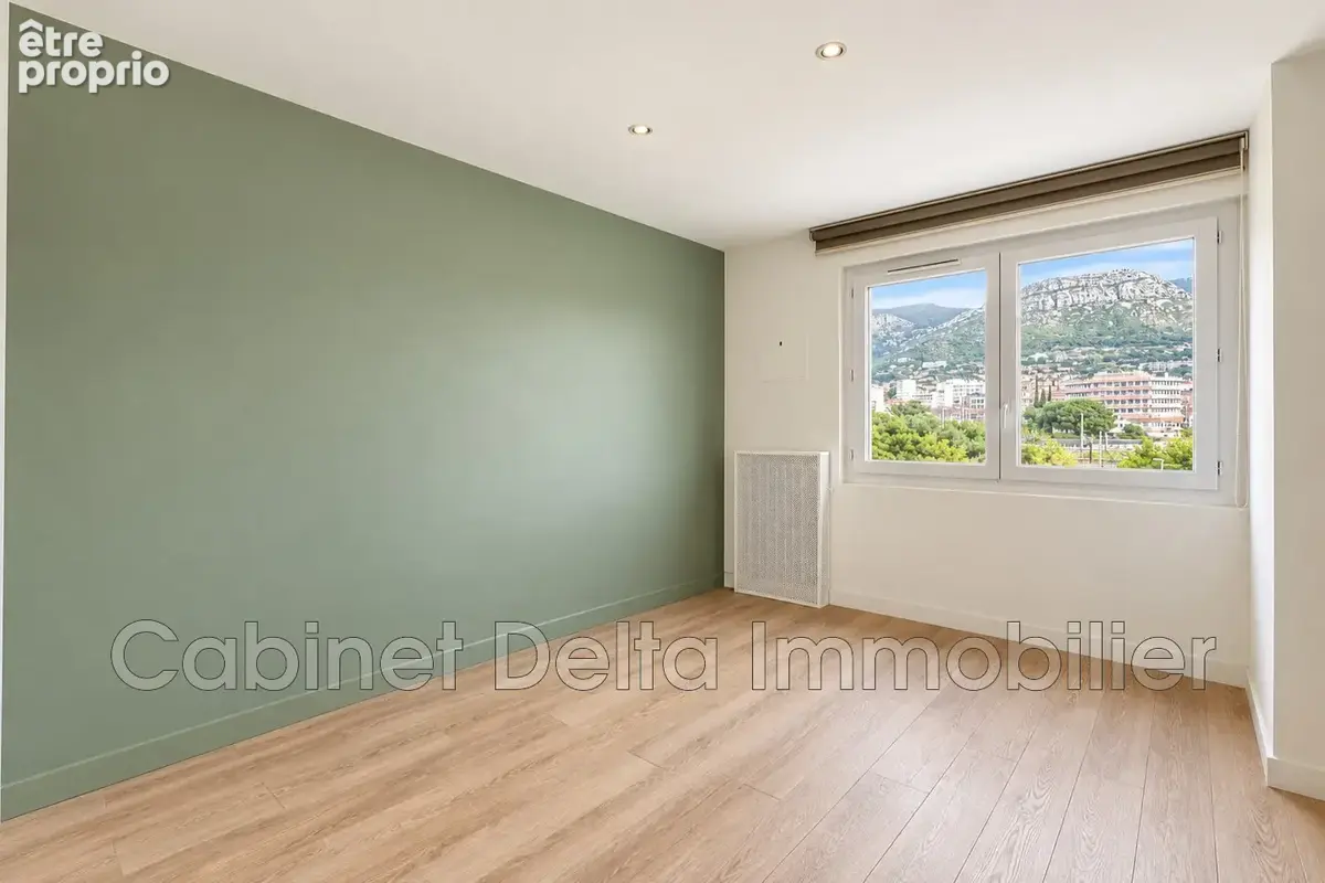 Appartement 4 pièces 98 m² à vendre à Toulon (83000) - photo 3