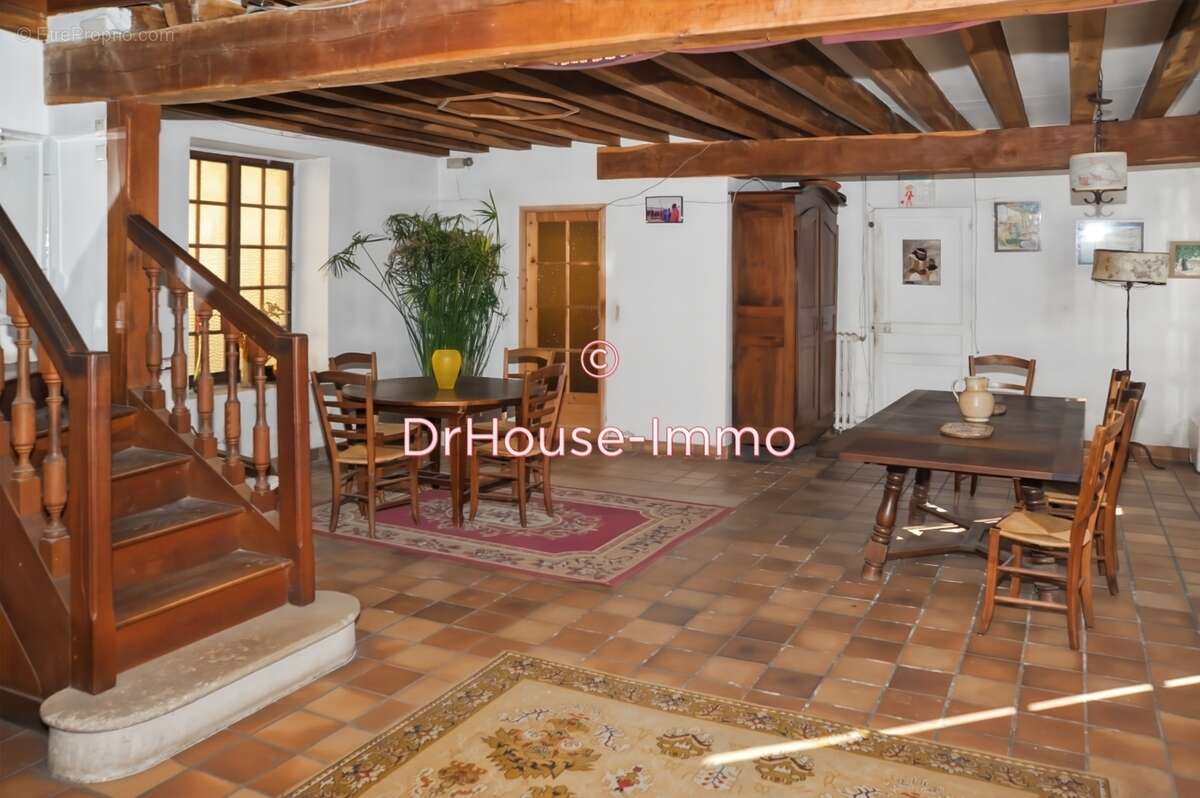 Maison à BUSSY-SAINT-GEORGES