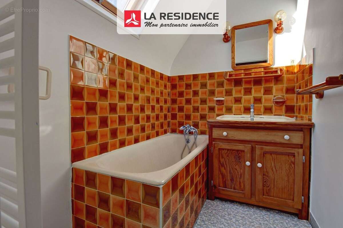 Maison à SAINT-ETIENNE-DU-ROUVRAY