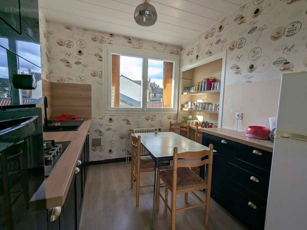 Maison à CHALUS