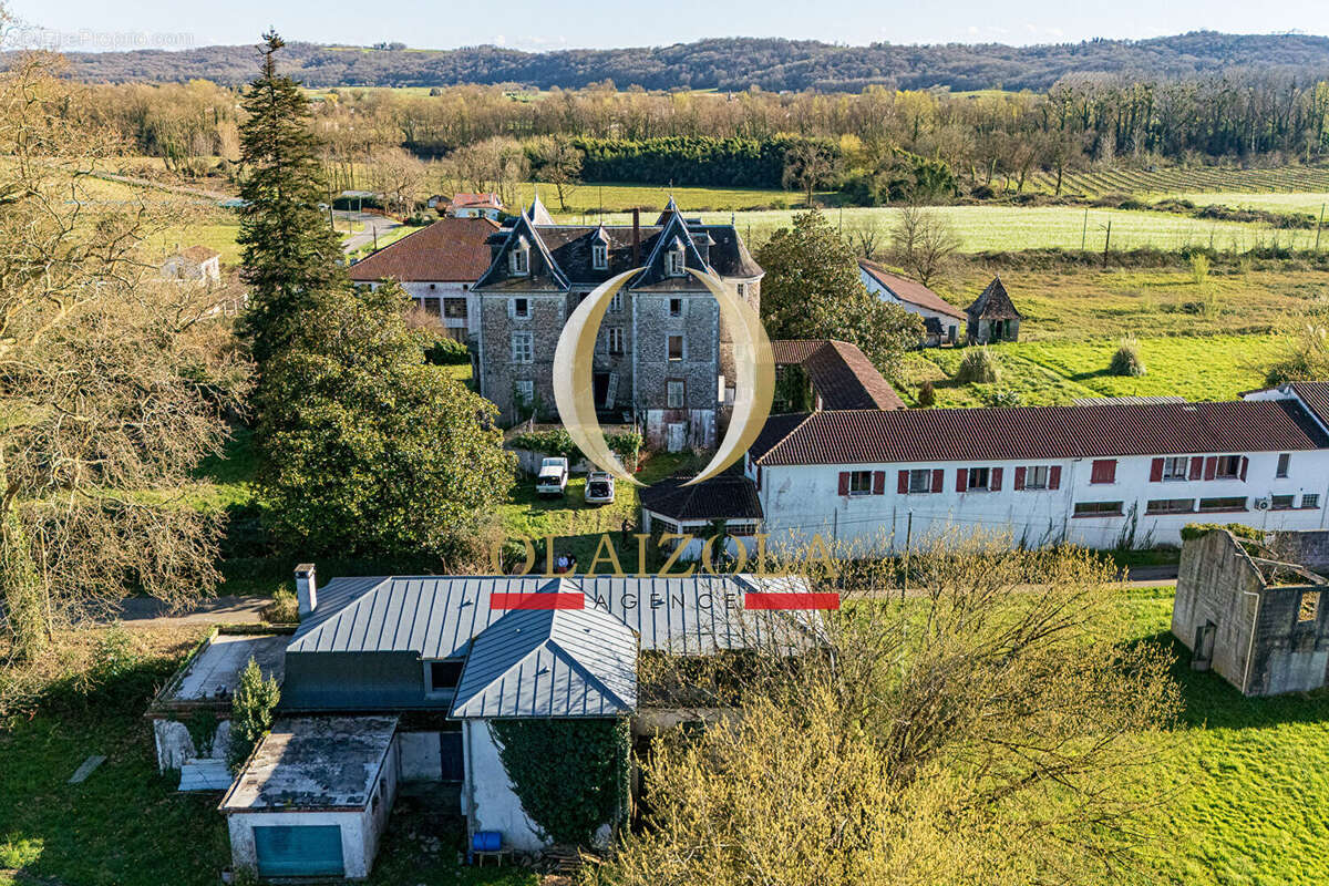 Appartement à LABATUT