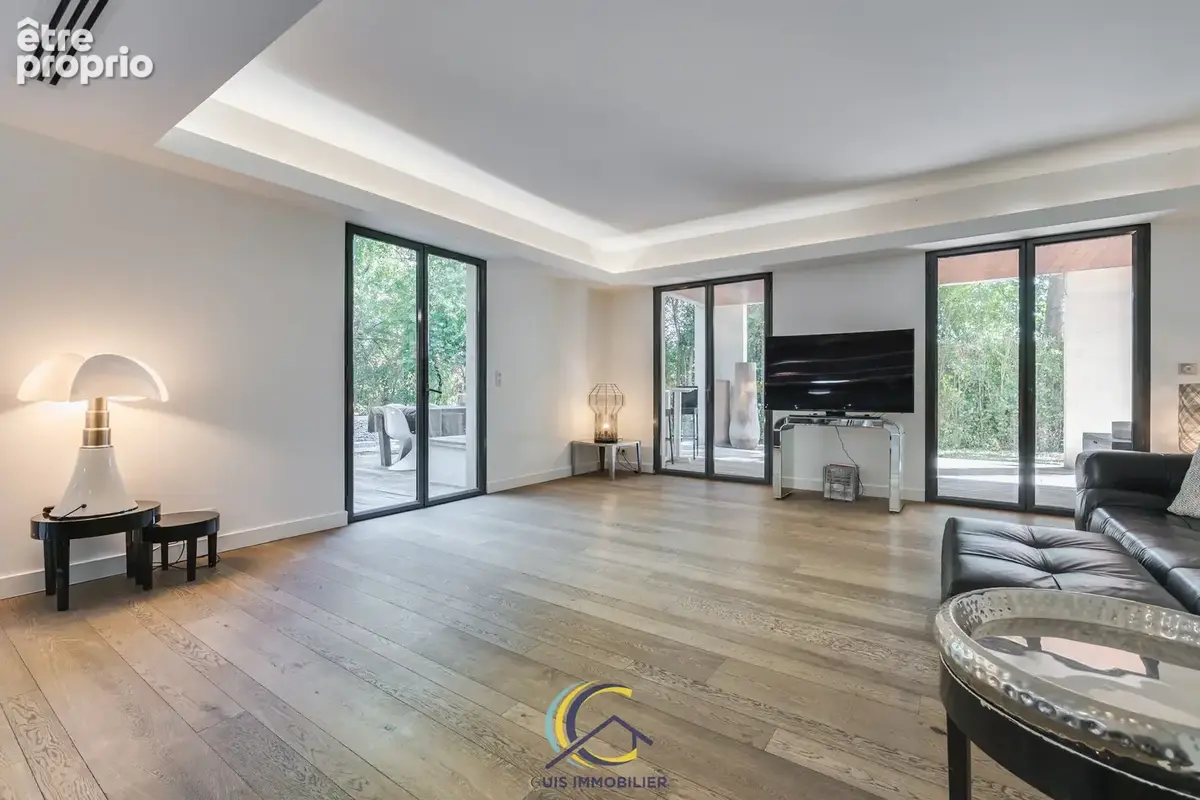 Rare : rdj d'exception avec jardin de 400m2 — résidence villa cadenelle - photo 5