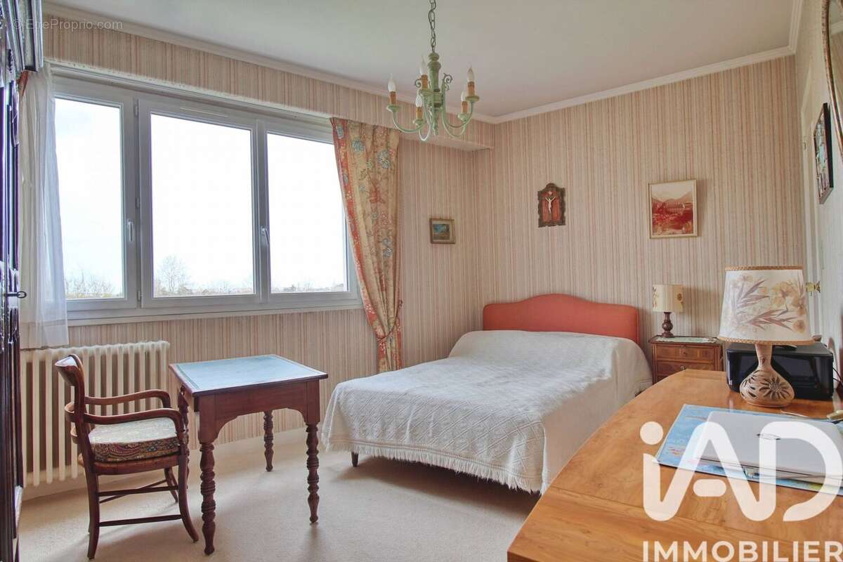 Photo 4 - Appartement à AVRILLE