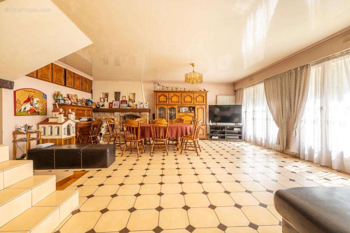 Maison à NOISY-LE-SEC