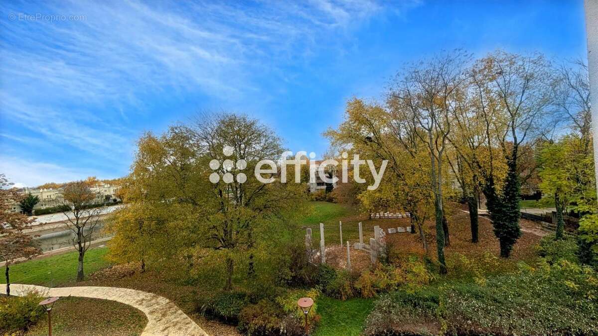 Appartement à LOGNES