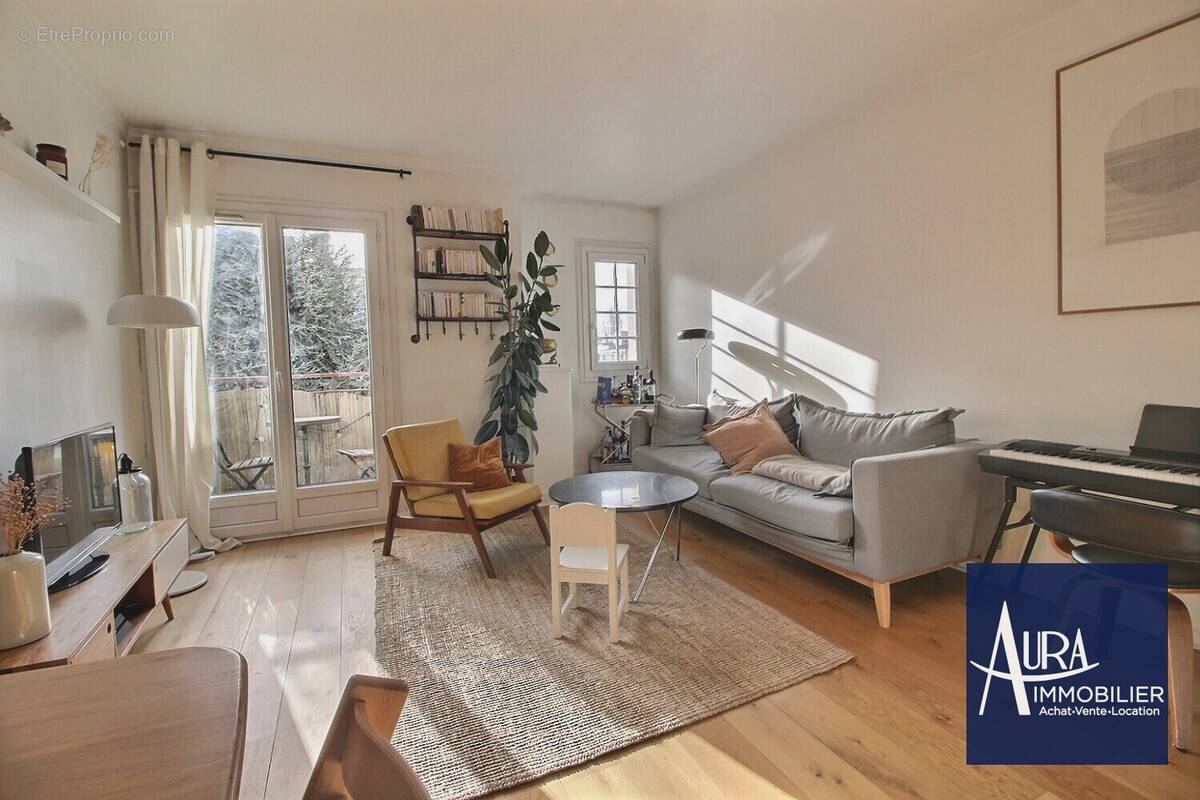 0_0001 - Appartement à LES LILAS