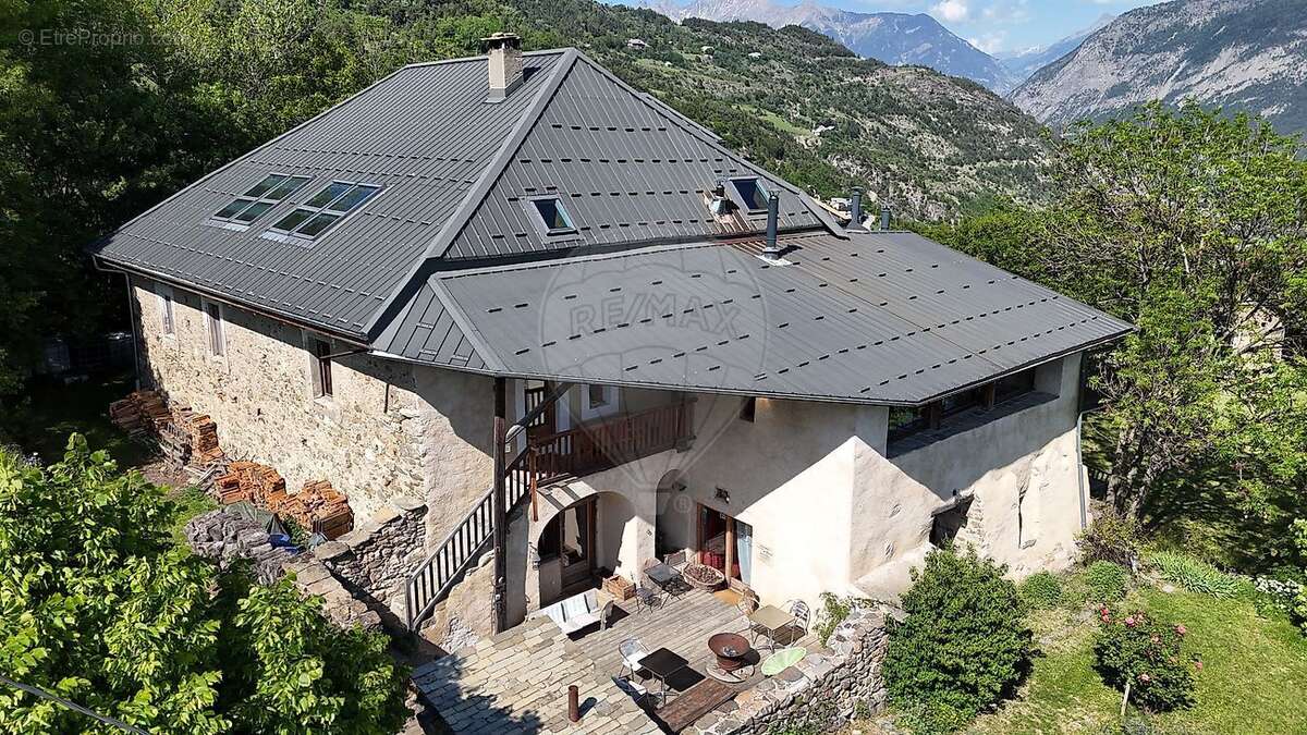 Maison à CHATEAUROUX-LES-ALPES