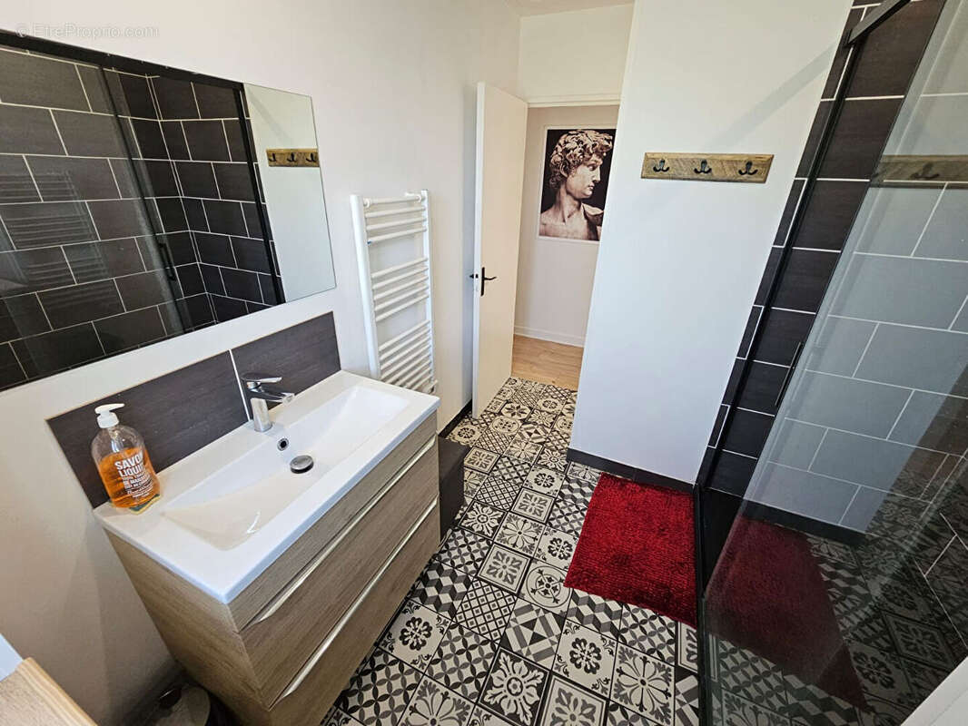 Maison à SAINT-PIERRE-D'EXIDEUIL