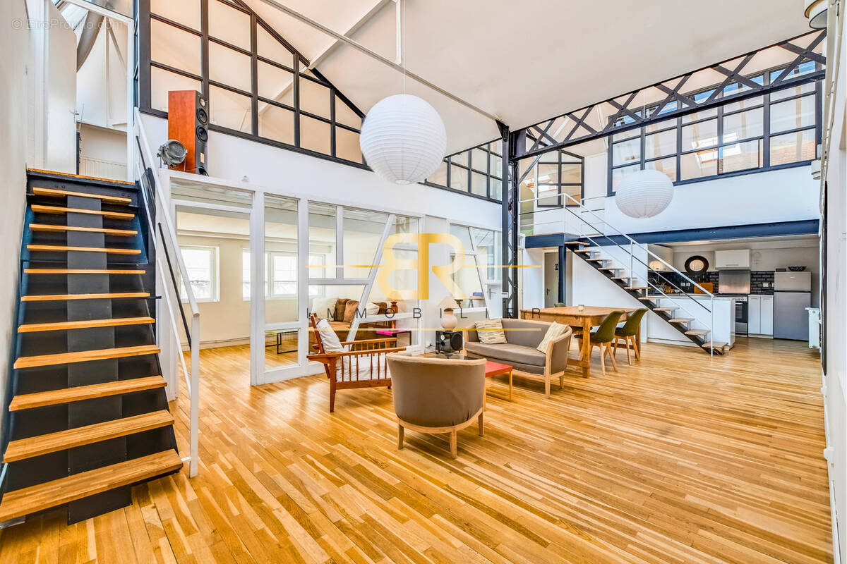 Appartement à PARIS-11E