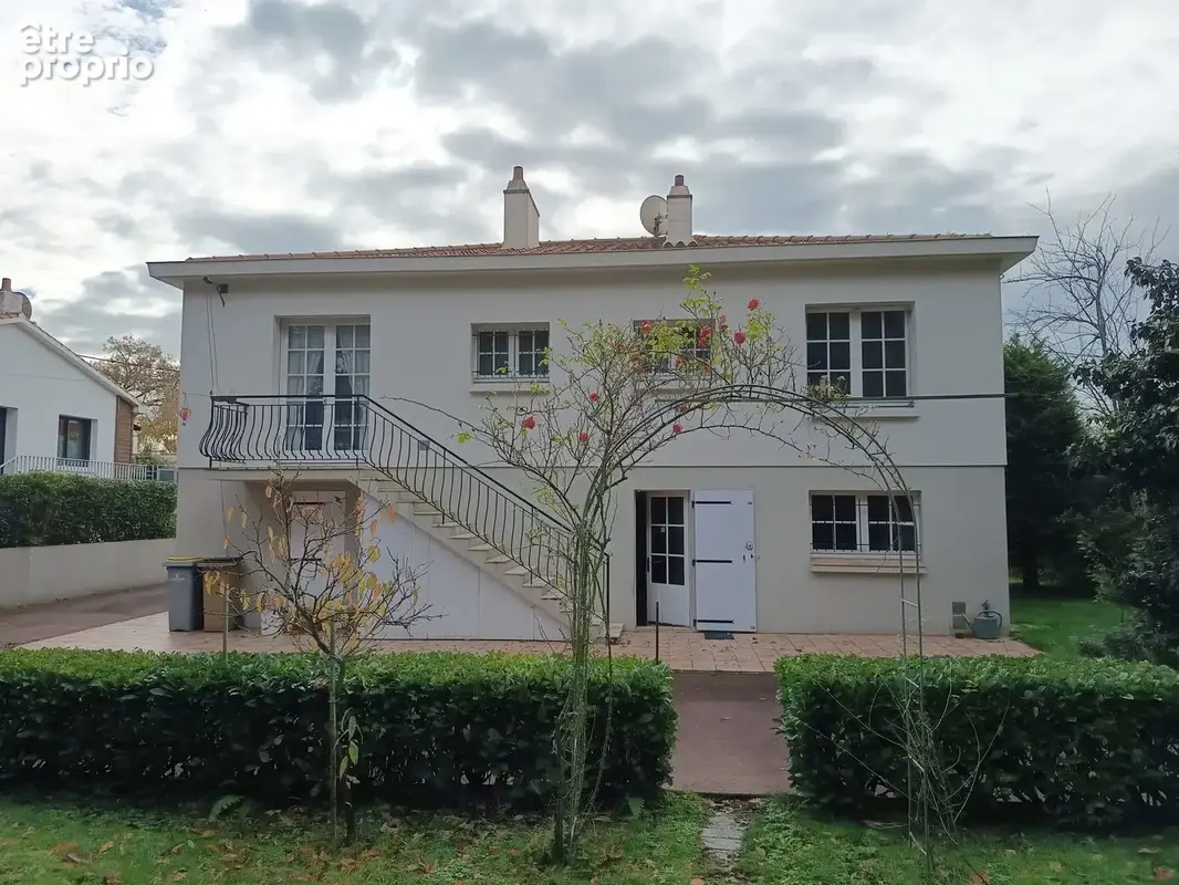 Maison 5 pièces 167 m² à vendre à Challans (85300) - photo 2