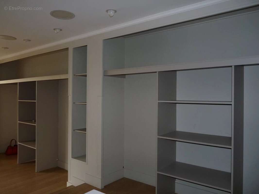 Commerce à TARASCON