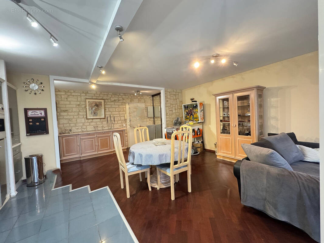 Appartement à CHENNEVIERES-SUR-MARNE