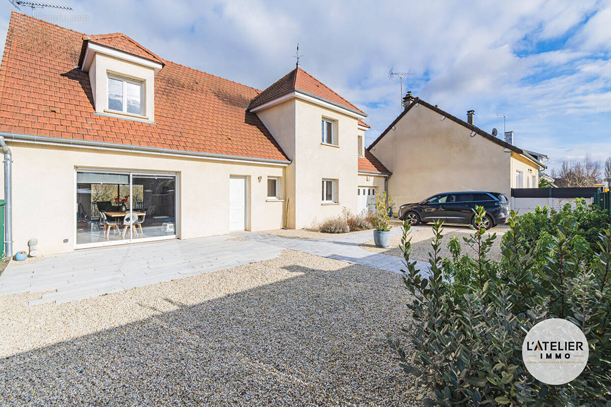 Maison 6 pièces 185 m² · à Jonchery-sur-Vesle · 185 m² · 410 000 €