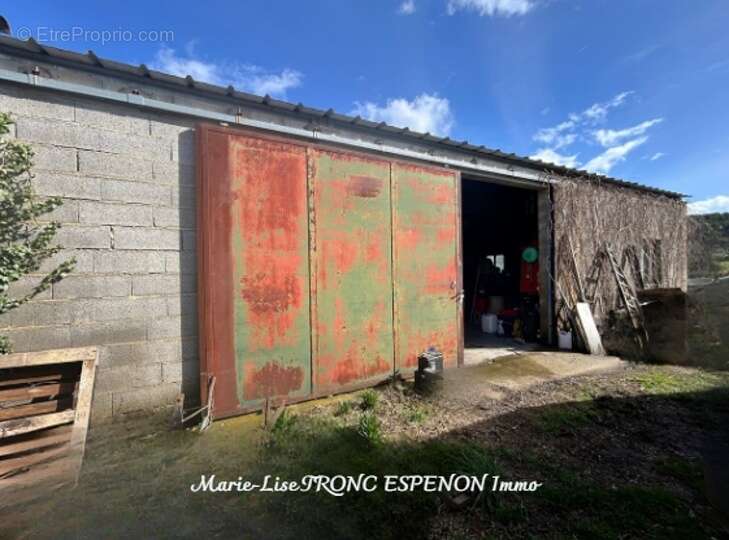Maison à PERNES-LES-FONTAINES
