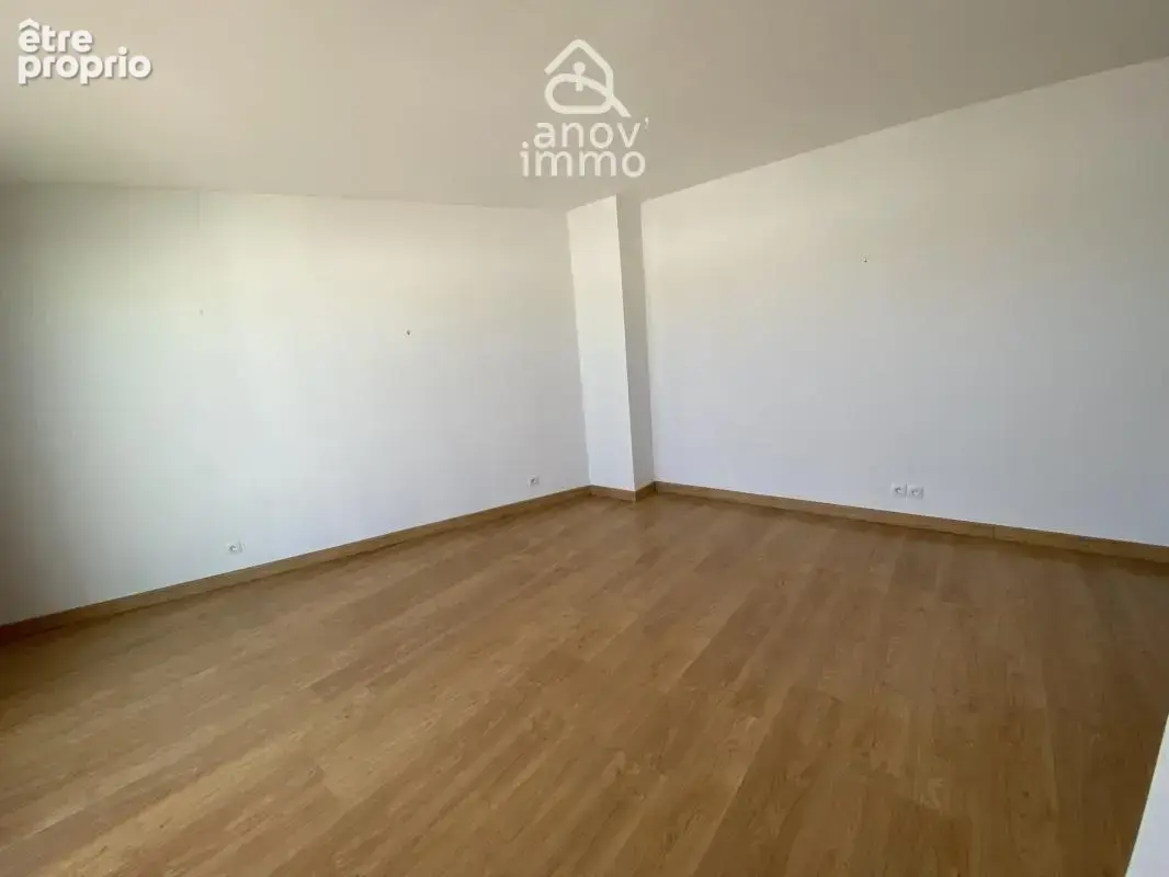 Appartement T3 avec terrasse, cave et parking proche plage e - photo 18