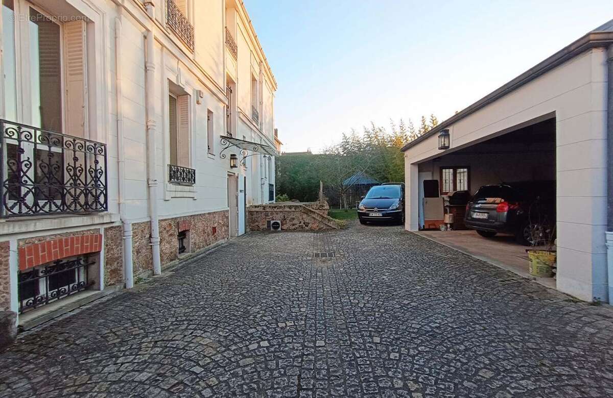 Maison à SAINT-MAUR-DES-FOSSES