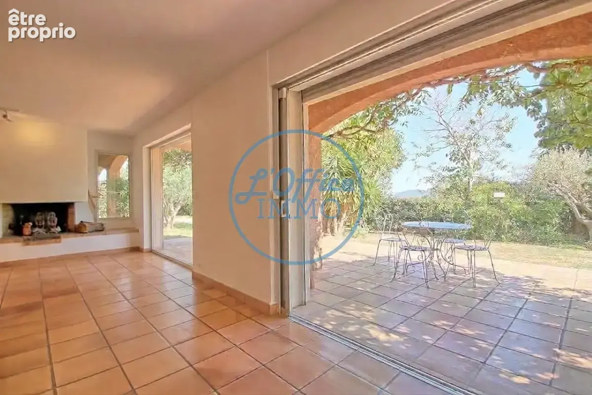 Maison 5 pièces 153 m² à vendre à La Farlede (83210) - photo 6