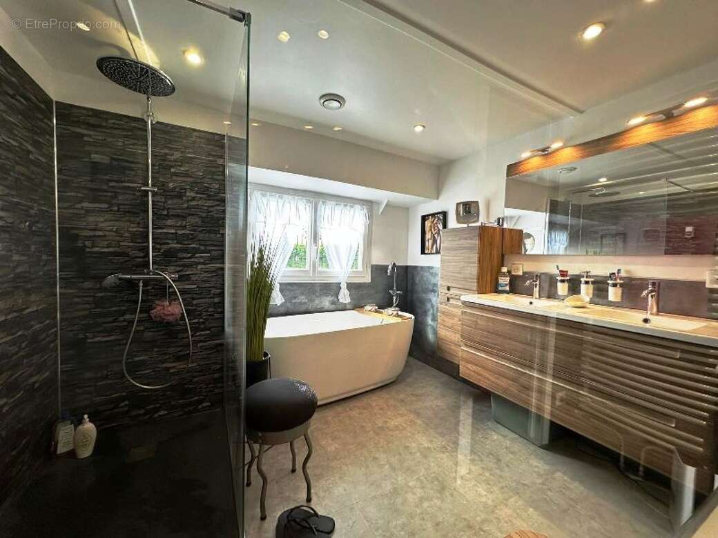 Maison 178 m² à Conflans-Sainte-Honorine  - photo 10