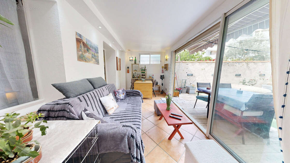 Appartement à MARSEILLE-10E