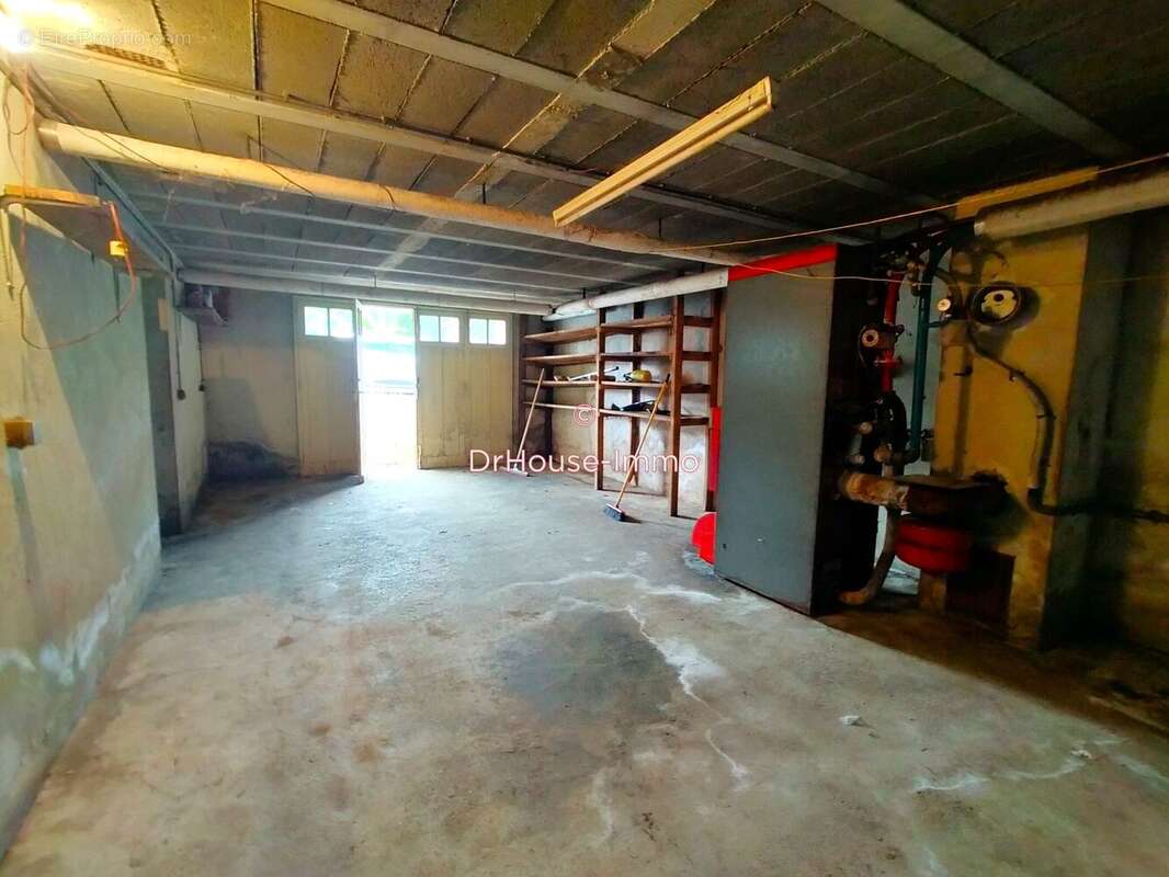 Maison 163 m² à L'isle-Jourdain  - photo 8
