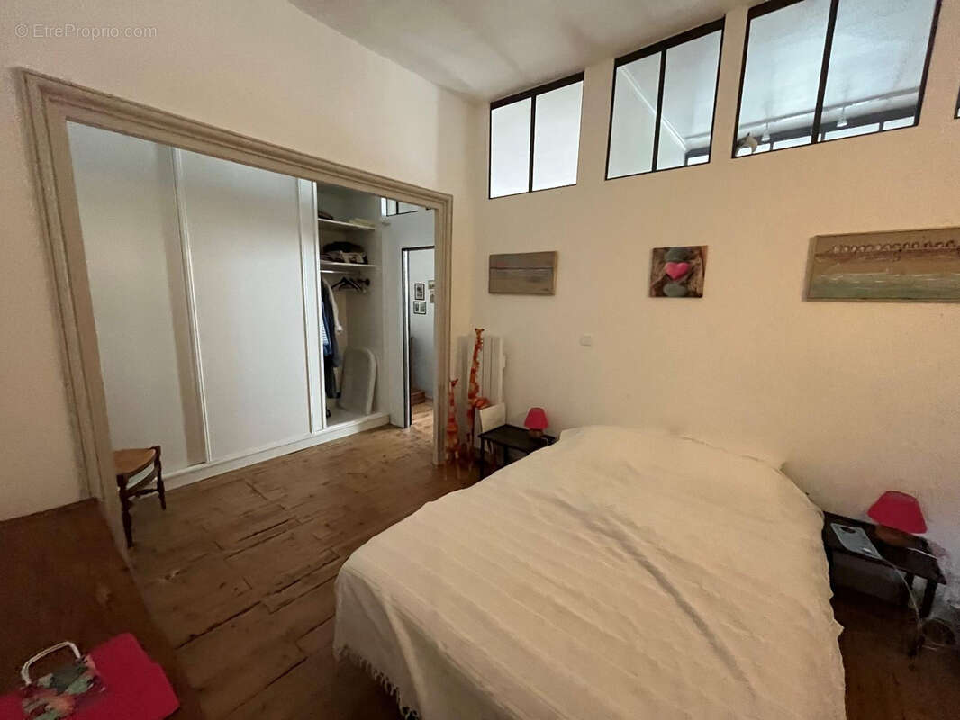 À vendre : Appartement rénové sur le port, au cœur de l'intra muros - photo 5