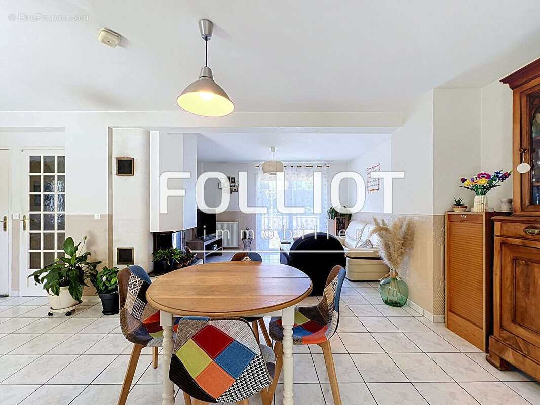 A VENDRE - Maison 4 pièces à Lécousse - 124 m² - photo 12
