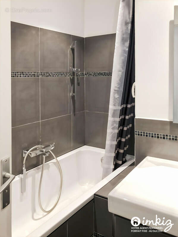 Appartement à MARSEILLE-6E