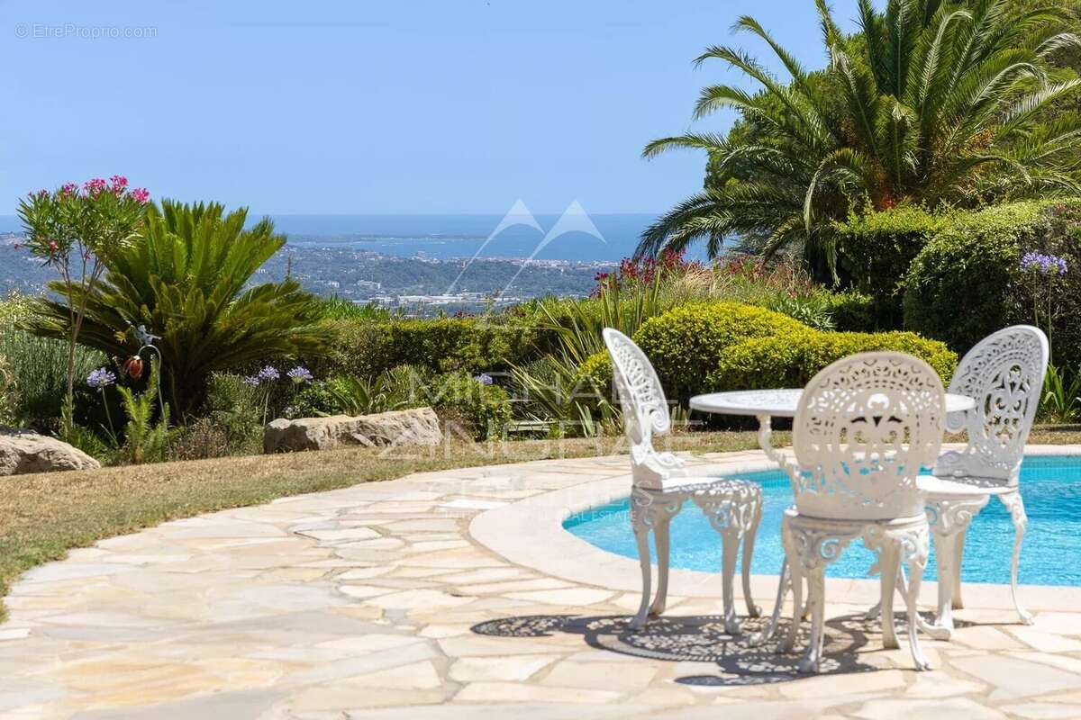 Maison à PEYMEINADE