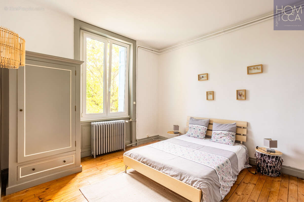 Maison à MONTROND-LES-BAINS