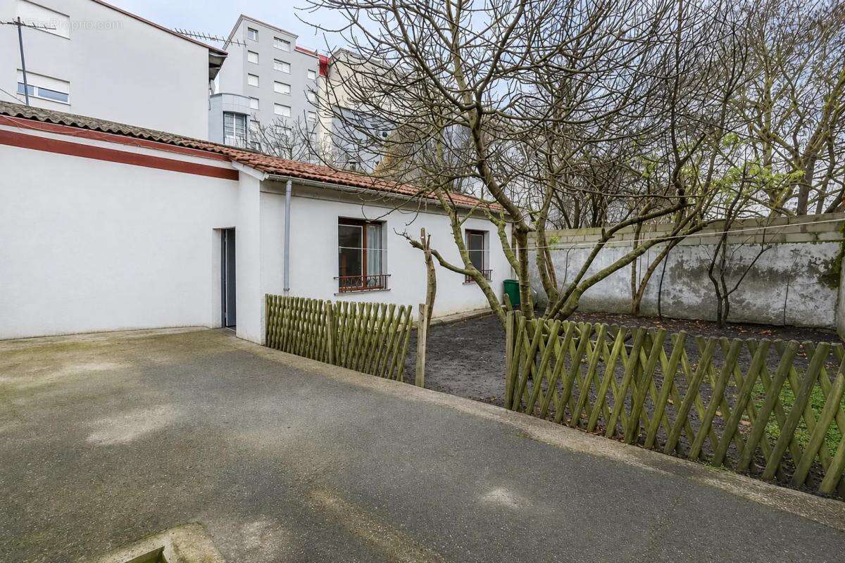 Maison 4 pièces 52,5 m² Saint-Denis - photo 6