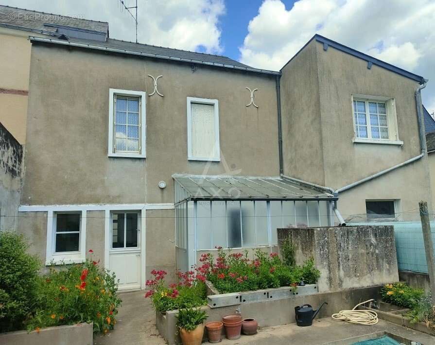 Maison à CHATEAUNEUF-SUR-SARTHE