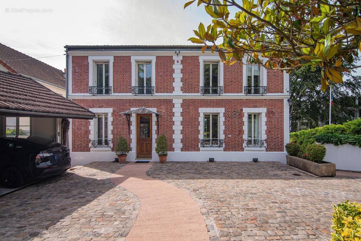Photo 1 - Maison à L'HAY-LES-ROSES