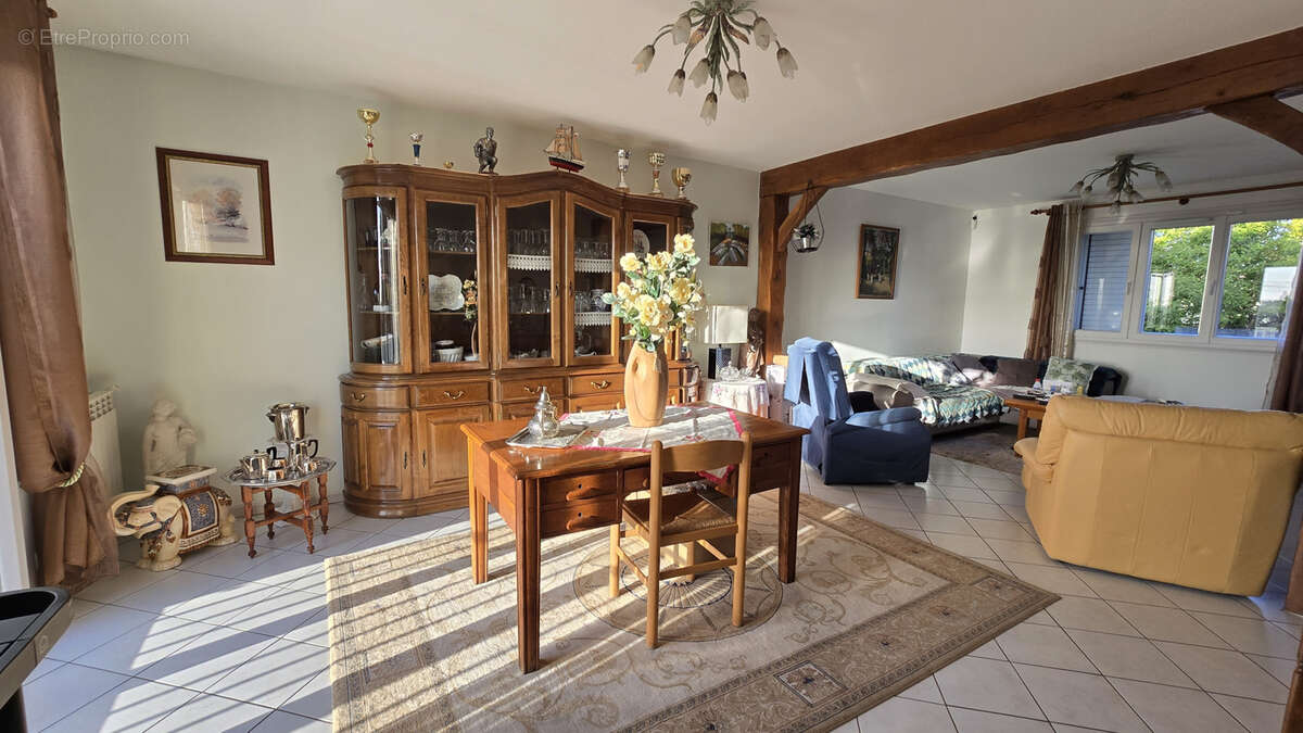 Maison à VILLEJUST