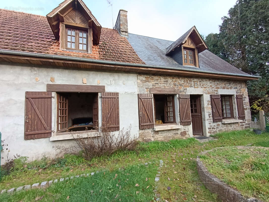 Maison à SAINTE-PIENCE