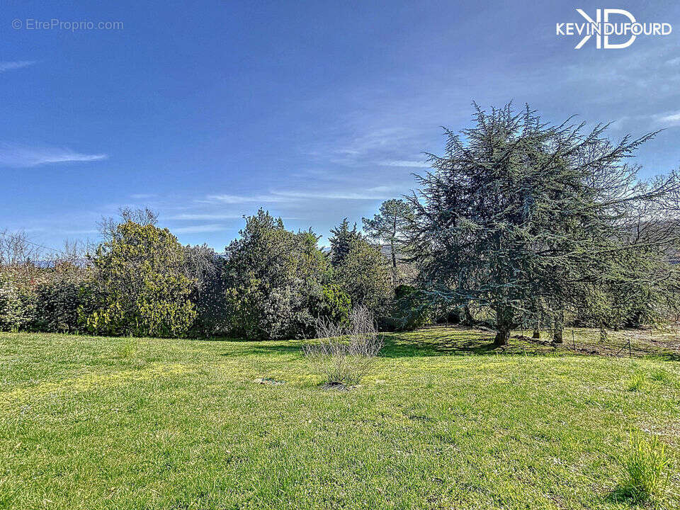 Maison à SAINT-ETIENNE-DE-FONTBELLON