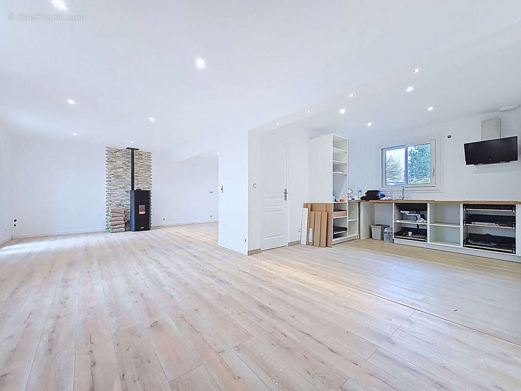 Maison à FRANQUEVILLE-SAINT-PIERRE