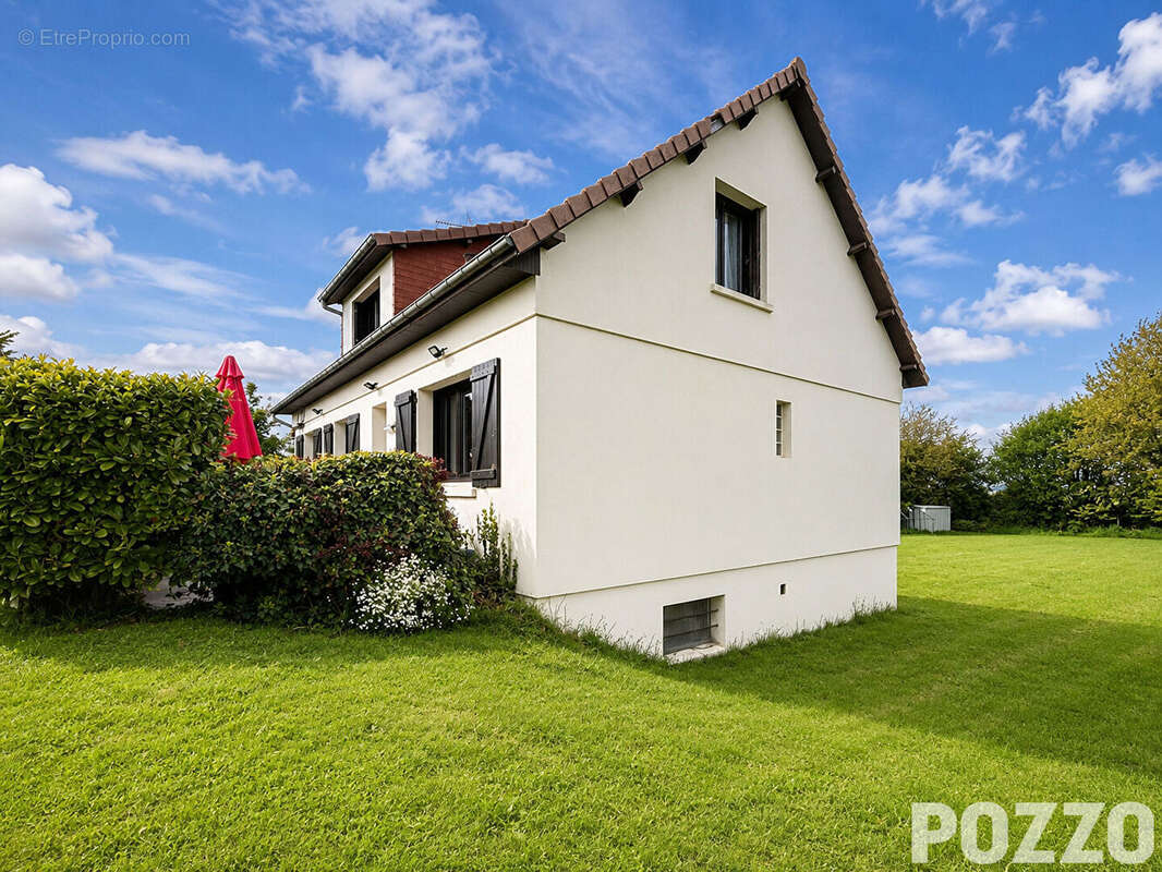 A vendre : Maison Saint Jean Des Champs 7 pièces 150 m2 - photo 14