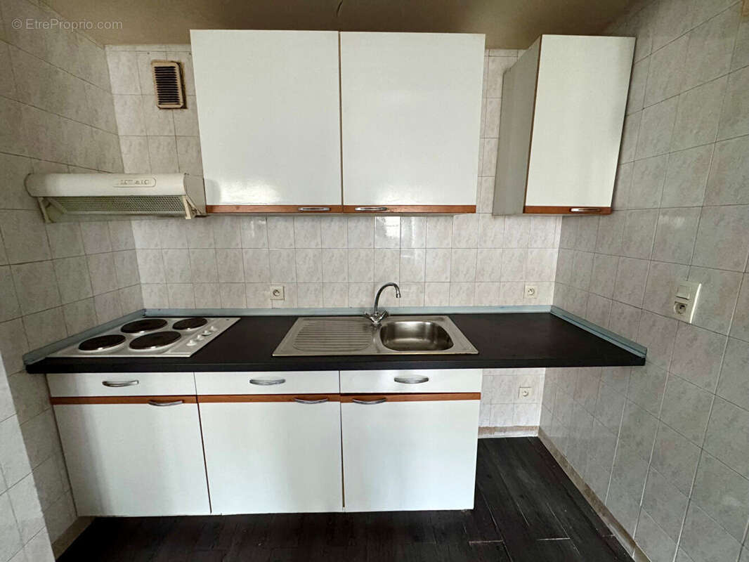 STUDIO de 28 m² centre ville de CLAMART. - photo 2