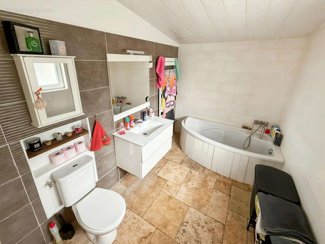 Maison à CHATEAU-LANDON