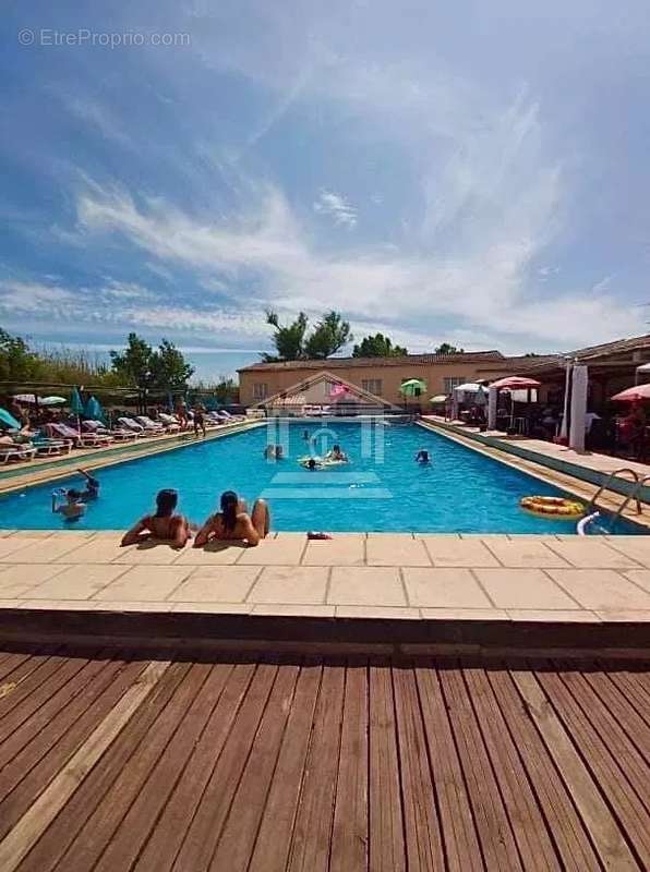 Commerce à TOURRETTES