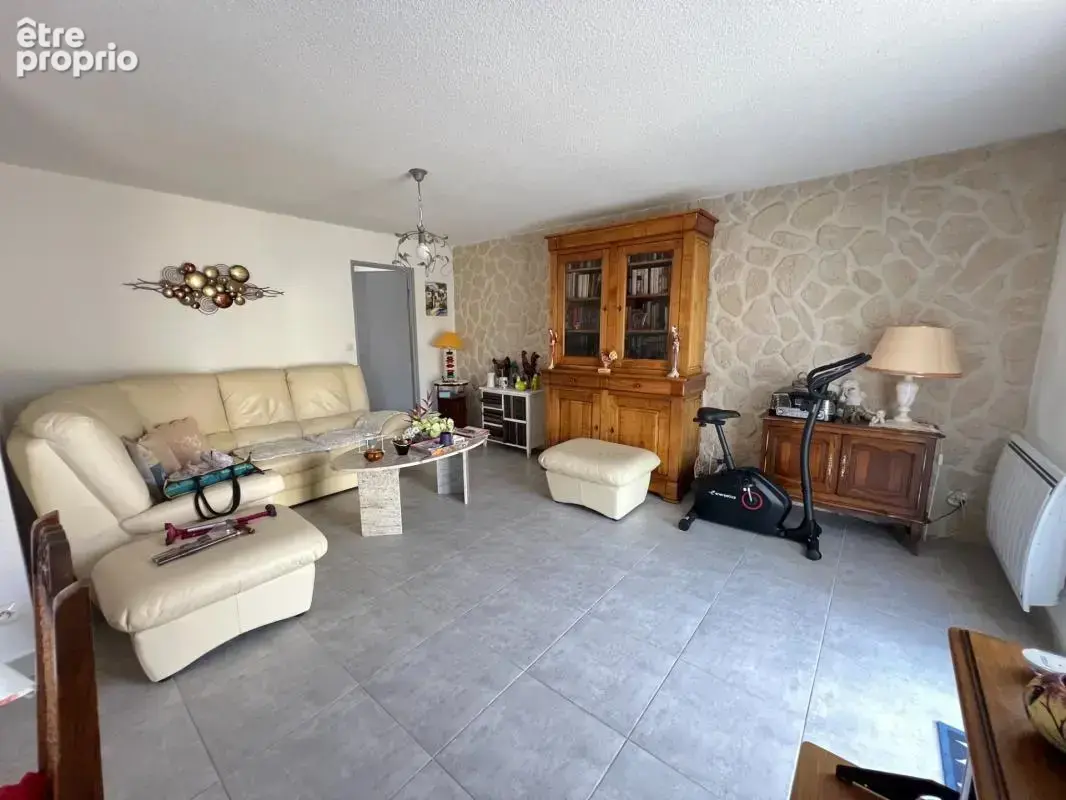Maison à vendre 5 pièces PERREUX (42) - photo 8