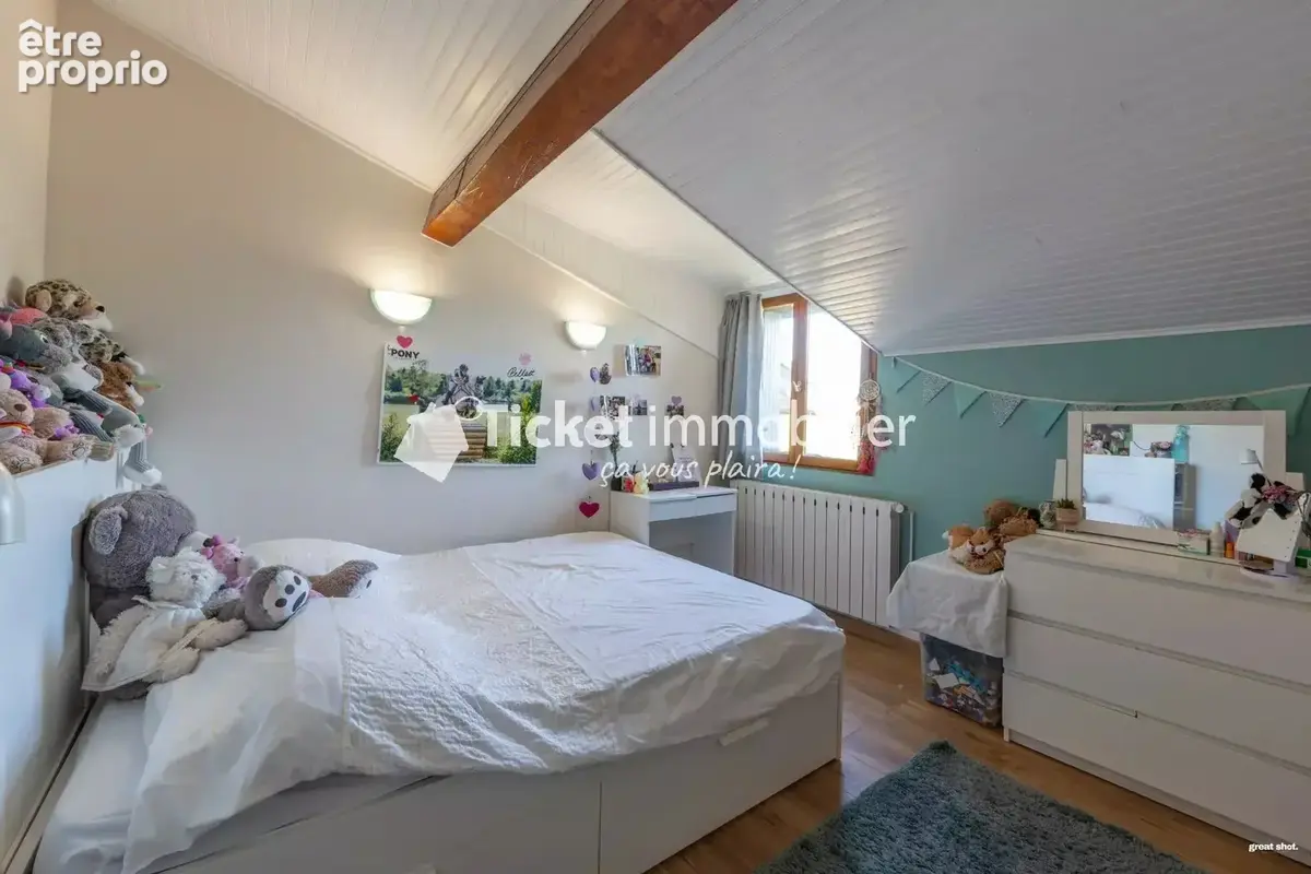 THIL - Maison T5 de 226m2 avec piscine, terrain de 9000m2 et dépendance à rénover - photo 9