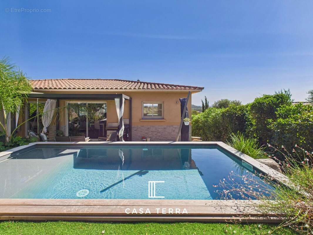 Maison à PORTO-VECCHIO