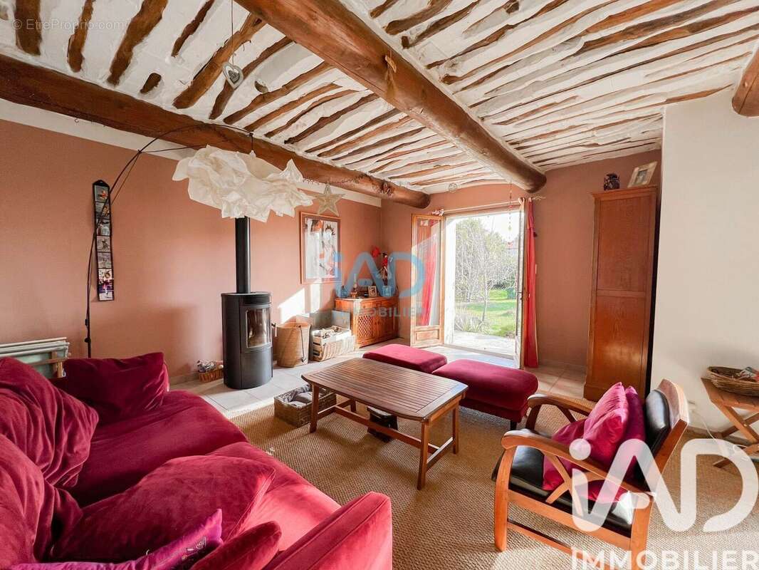 Photo 2 - Maison à ENTRAIGUES-SUR-LA-SORGUE
