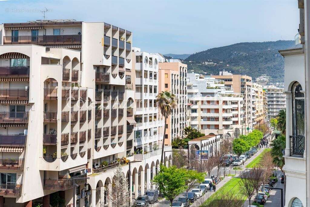 Nice Promenade des Anglais appartement 4 pièces terrasse vue mer garage étage élevé - photo 20