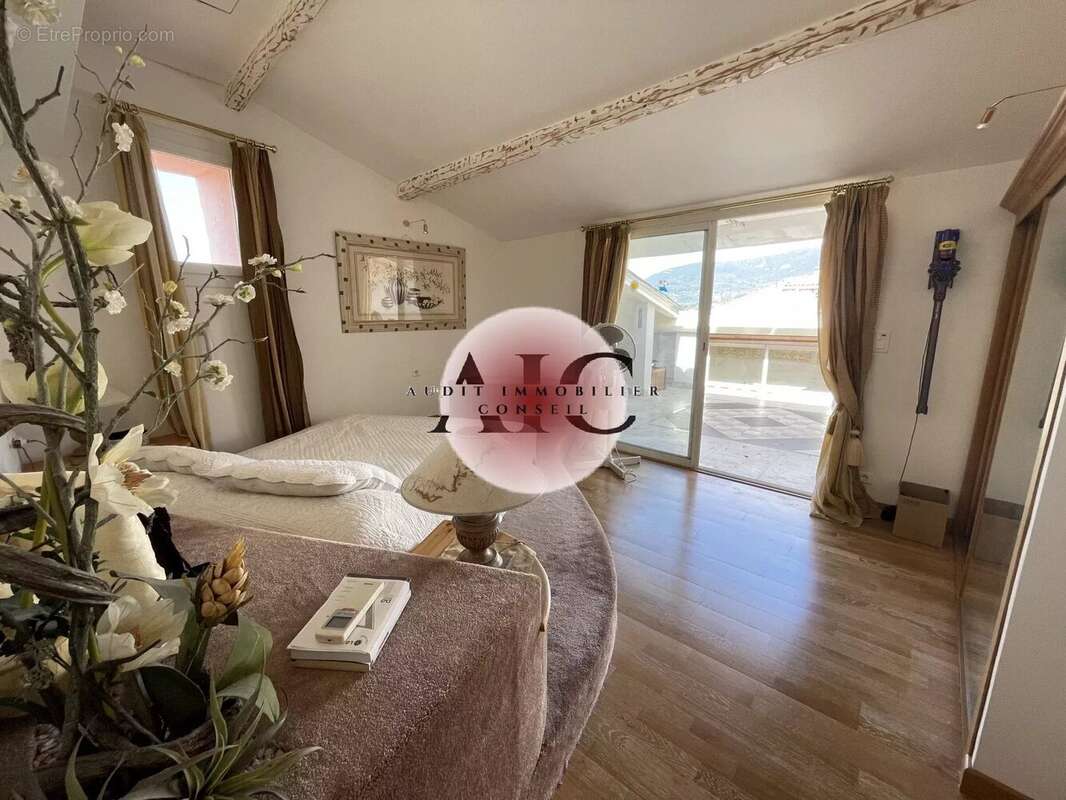 Appartement à FAYENCE