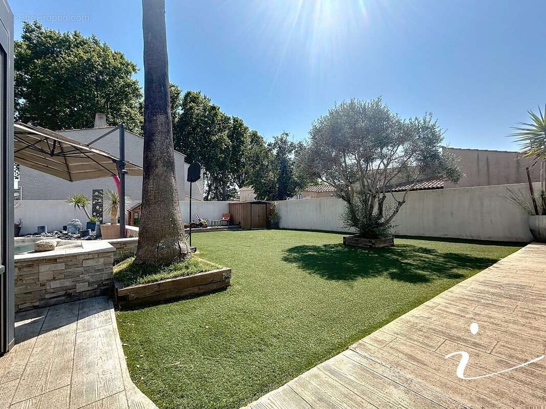 Maison à SAINT-JEAN-DE-VEDAS