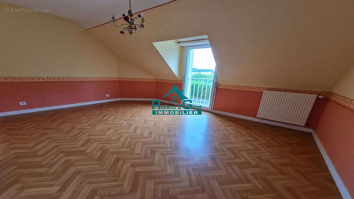 Maison à SAINT-AUBIN-DU-CORMIER