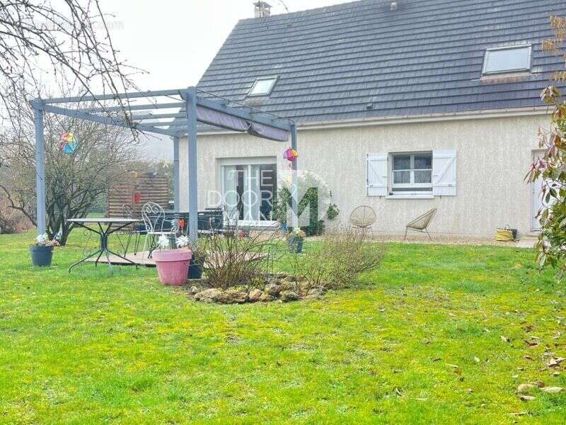 Maison à LIMOURS