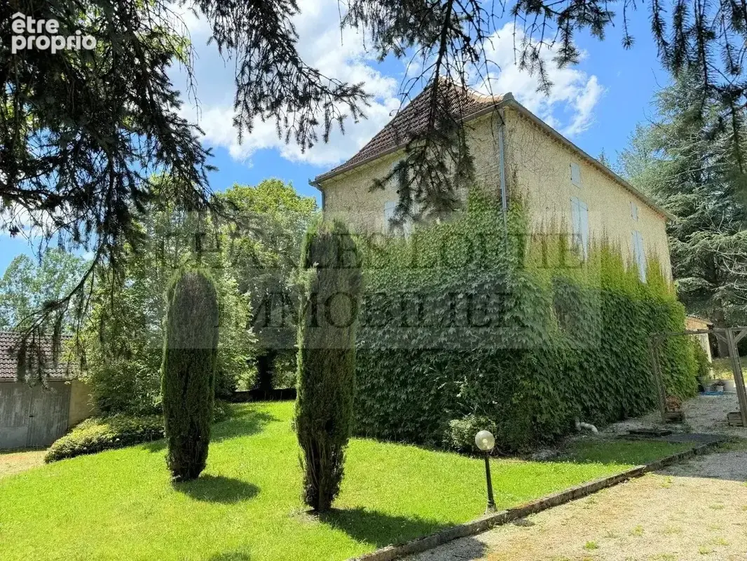 Maison, grange et piscine sur 1,2 ha en Bouriane - photo 12
